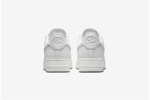 Nike Air Force 1 07  Low Donna NIKE | Sneakers | IM6485121