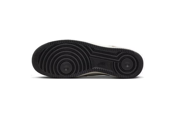 Nike Air Force 1 '07 LV8 NIKE | Sneakers | IO2077030