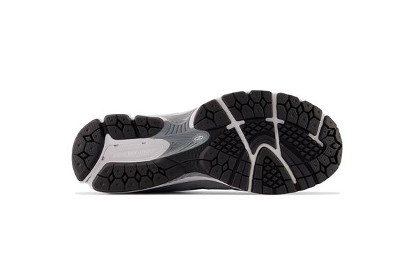 New Balance 2002R NEW BALANCE | Sneakers | M2002RST