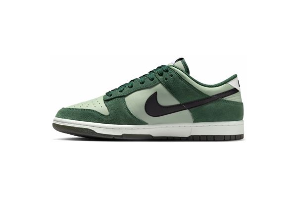 Nike Dunk Low Retro SE NIKE | Sneakers | IB6399301