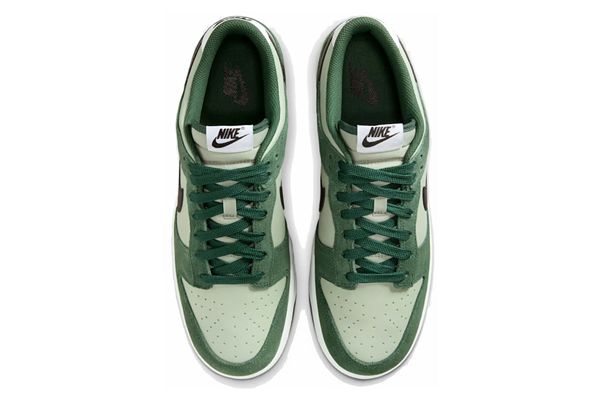 Nike Dunk Low Retro SE NIKE | Sneakers | IB6399301