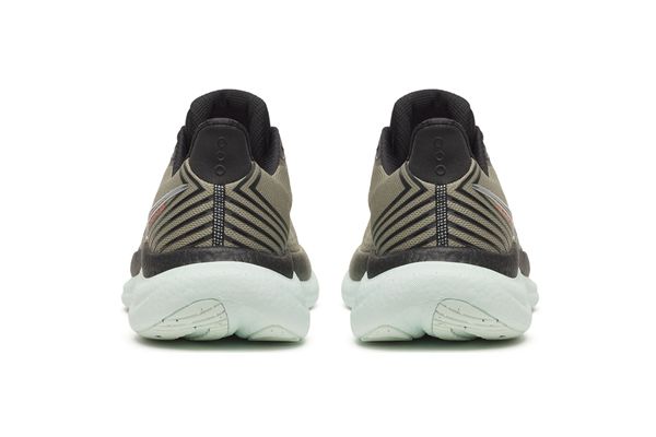 Saucony Triumph 23 SAUCONY | Scarpe Running | S21023142