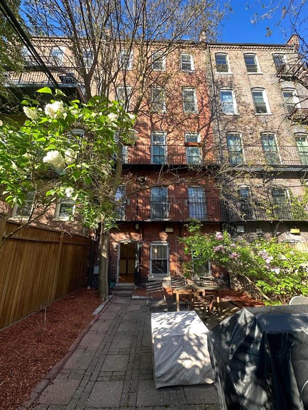 apartment picture