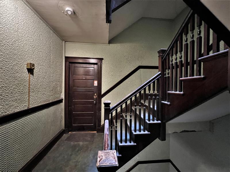 apartment picture