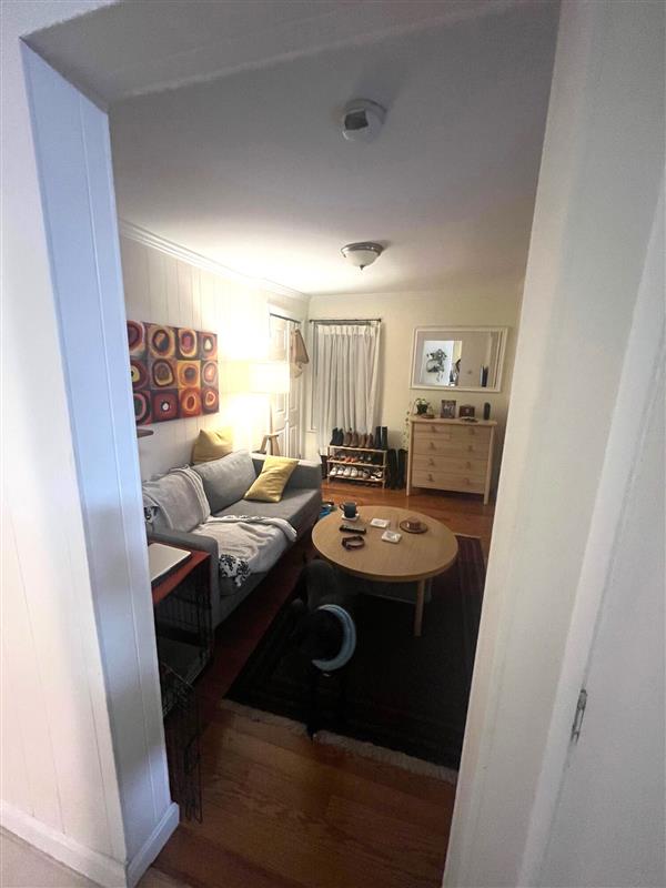 apartment picture