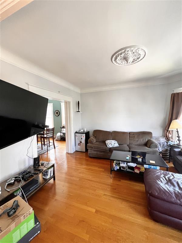 apartment picture