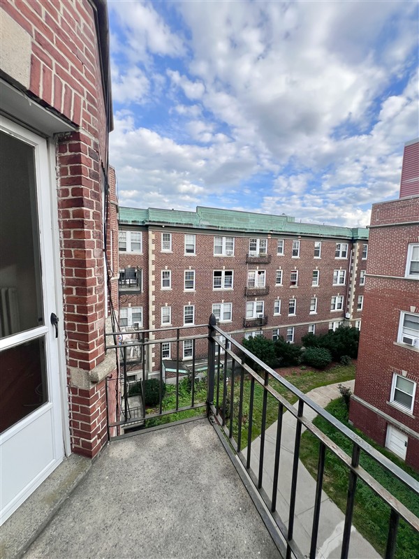 apartment picture