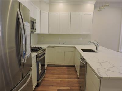 470 Green St, Riverside