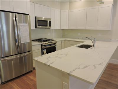 470 Green St, Riverside