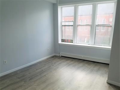 4 Webster Ave, Ward Two