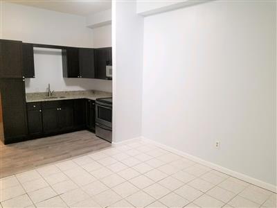 4 Webster Ave, Ward Two