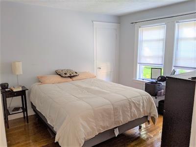 67 Sharon St, West Medford