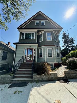 88 Park Ave, Strawberry Hill