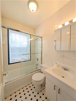 36 College Ave, Tufts