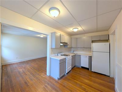 36 College Ave, Tufts