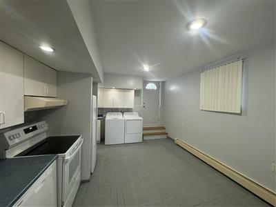 90 Albion St, Powder House Square