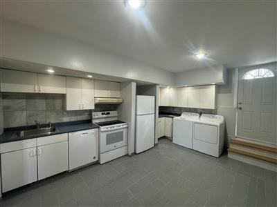 90 Albion St, Powder House Square