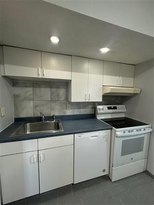 90 Albion St, Powder House Square