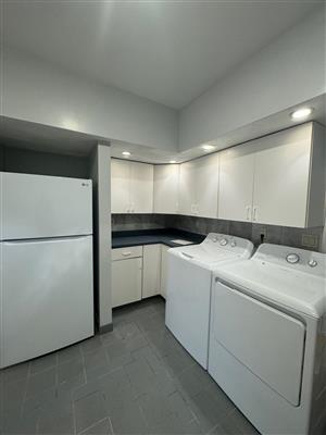 90 Albion St, Powder House Square