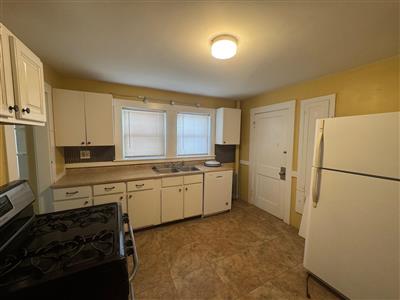 67 Sharon St, West Medford