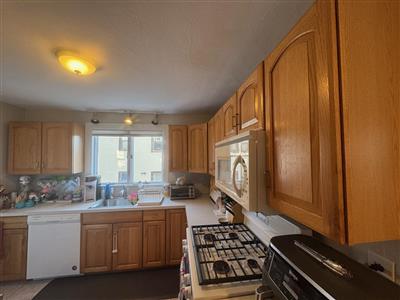 28 Fairmount Ave, West Somerville