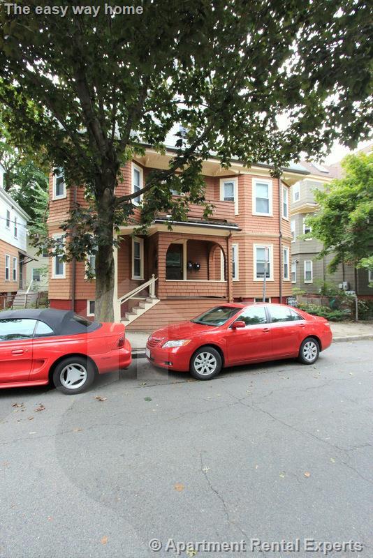 22 Holyoke Rd, Porter Square