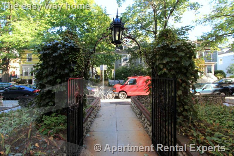 35 Lee St, Central Square