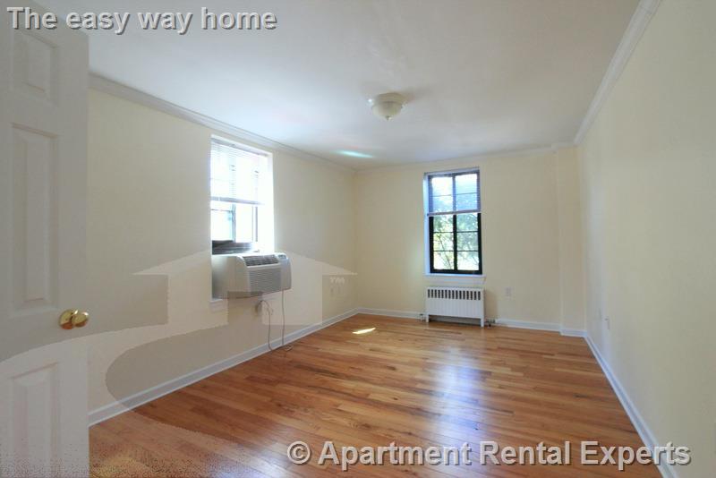 60 Brattle St, Harvard Square