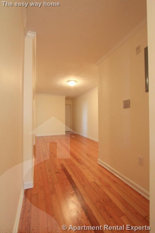 60 Brattle St, Harvard Square