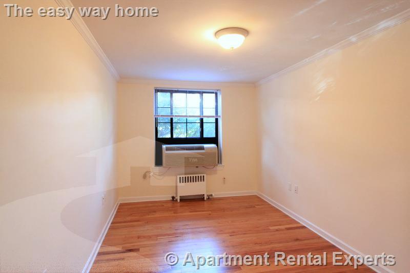 60 Brattle St, Harvard Square