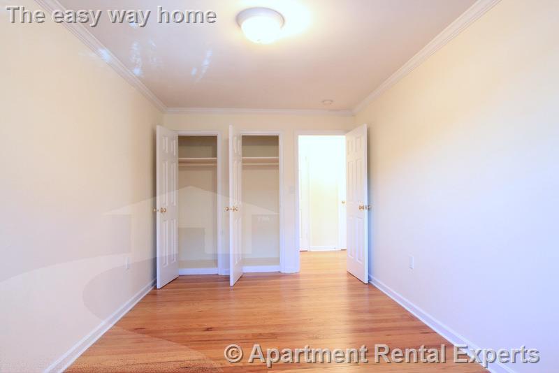 60 Brattle St, Harvard Square