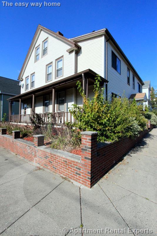 2 Sanger St, Magoun Square