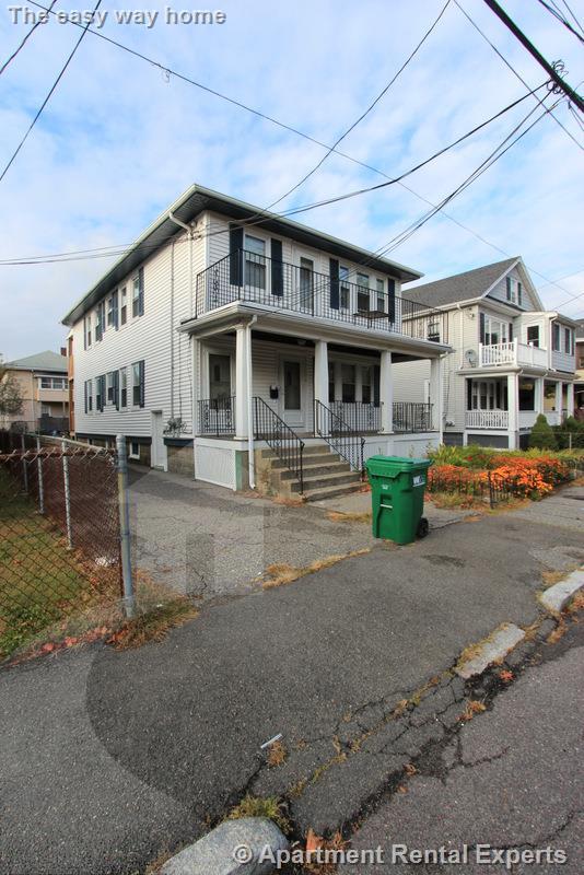 121 Yale St, Ball Square