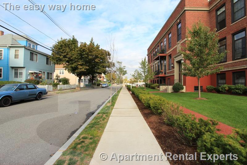 121 Yale St, Ball Square