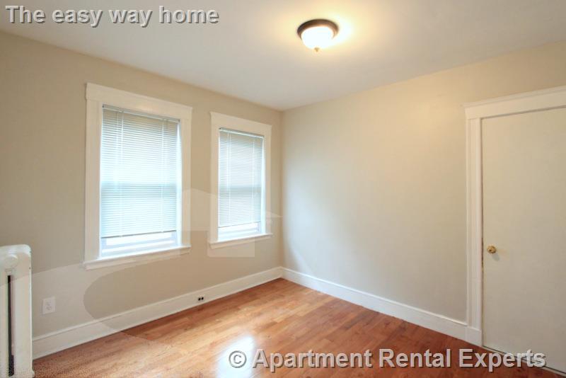 121 Yale St, Ball Square