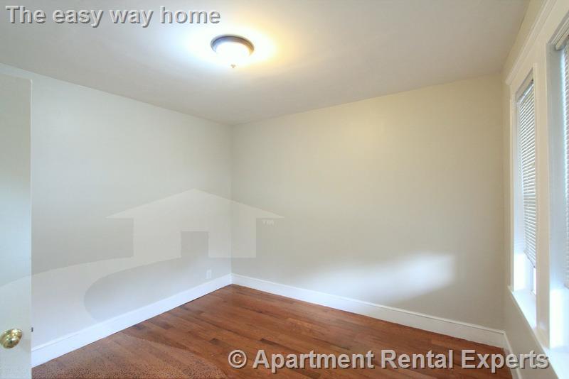 121 Yale St, Ball Square