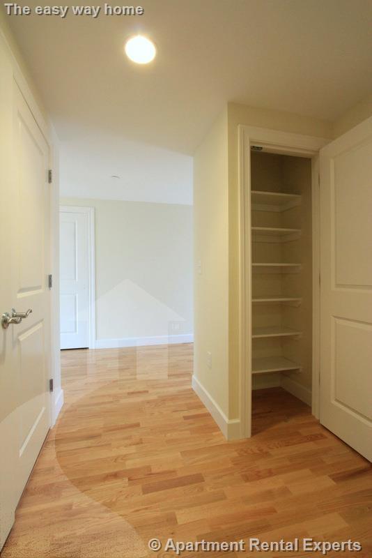 7 Cameron Ave, Davis Square