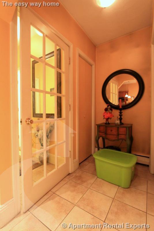 96 Holland St, Davis Square