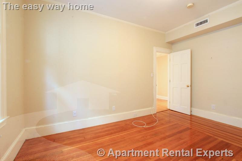 52 Maple Ave, Mid Cambridge