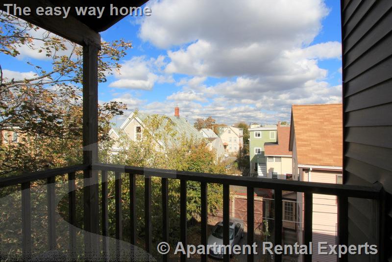 53 Hinckley St, Magoun Square