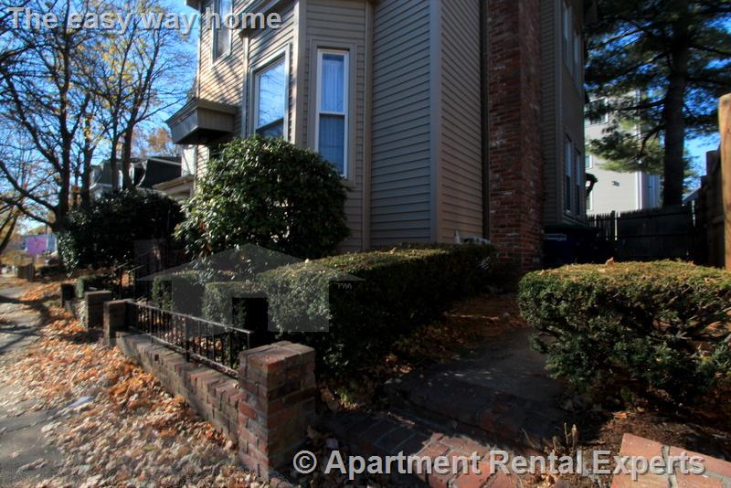 3 Moore St, Davis Square