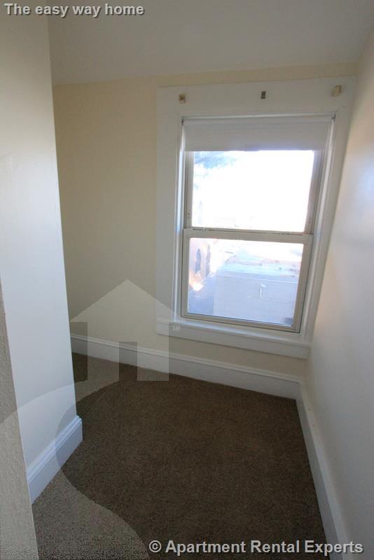 3 Moore St, Davis Square