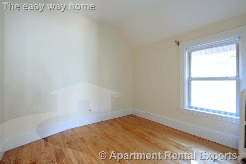 3 Moore St, Davis Square