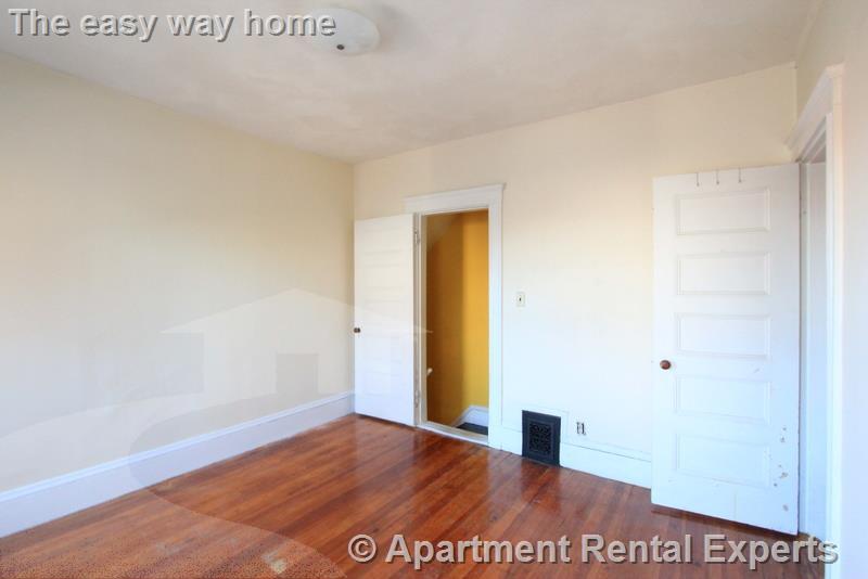 134 Josephine Ave, Ball Square