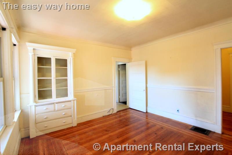 134 Josephine Ave, Ball Square