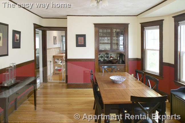 41 Windsor Rd, Tufts