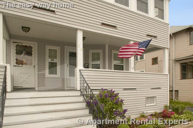 41 Windsor Rd, Tufts