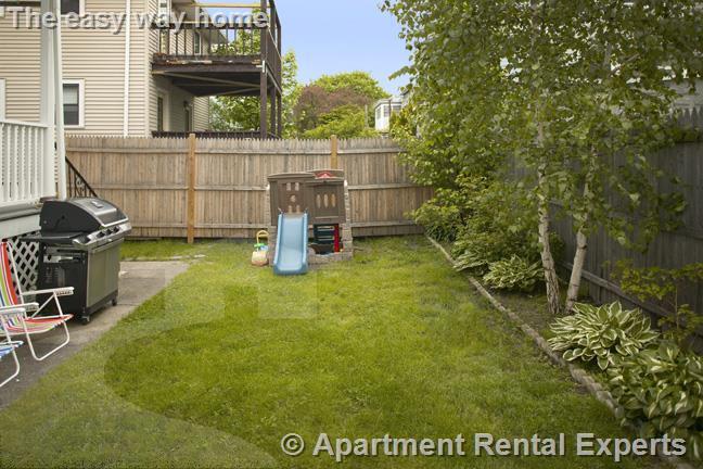 41 Windsor Rd, Tufts