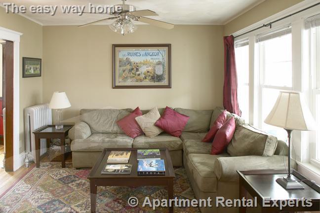 41 Windsor Rd, Tufts