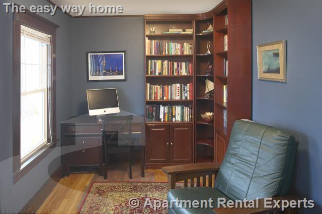 41 Windsor Rd, Tufts